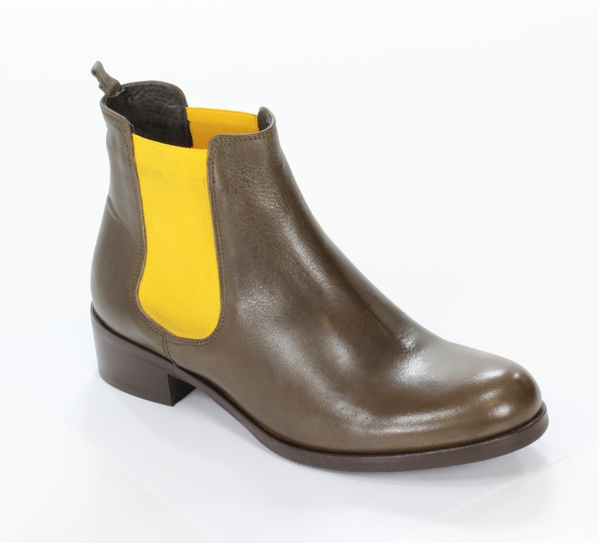 Marika Sztyblety 2324 Wild Giallo T30