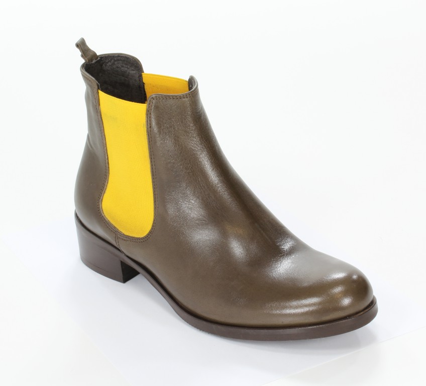 Marika Sztyblety 2324 Wild Giallo T30