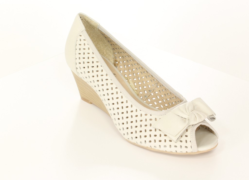 Caprice Czółenka 9-29312-32 OffWhite