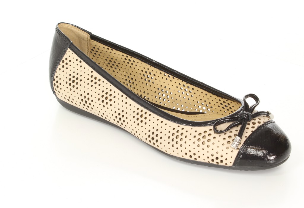 Geox Baleriny D42M4B Skin/Black
