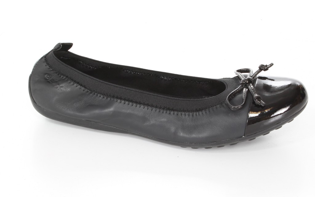 Geox Baleriny J11B0F Czarny 33-41
