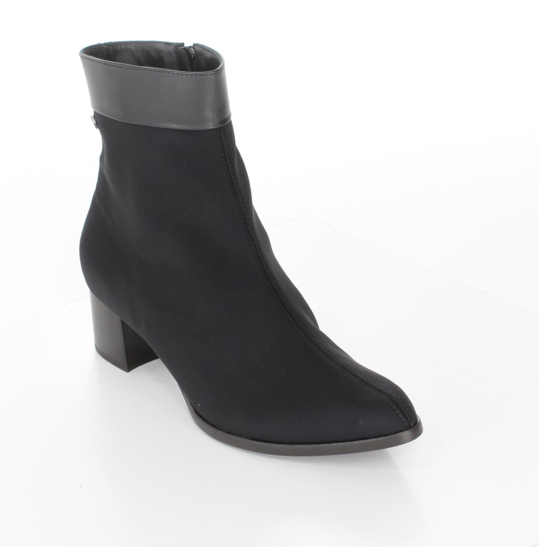 Högl Botki 8-104456 Black