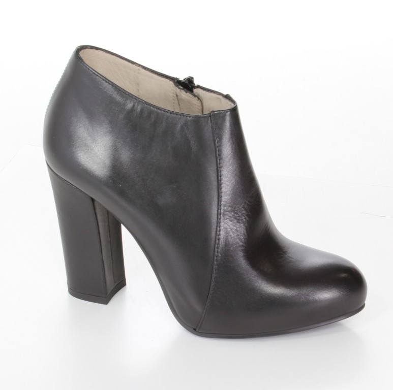 Unisa Botki Sen_To Black Toro 