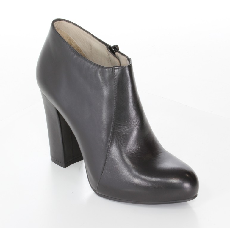 Unisa Botki Sen_To Black Toro 