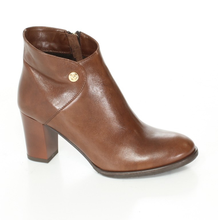 Kotyl Botki 1517 Kasztan L