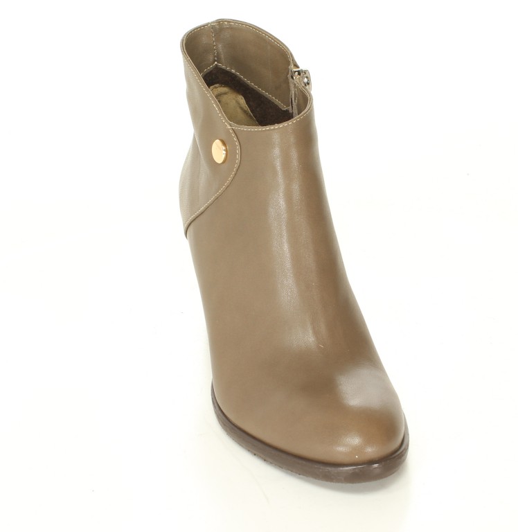 Kotyl Botki 1517 Beż