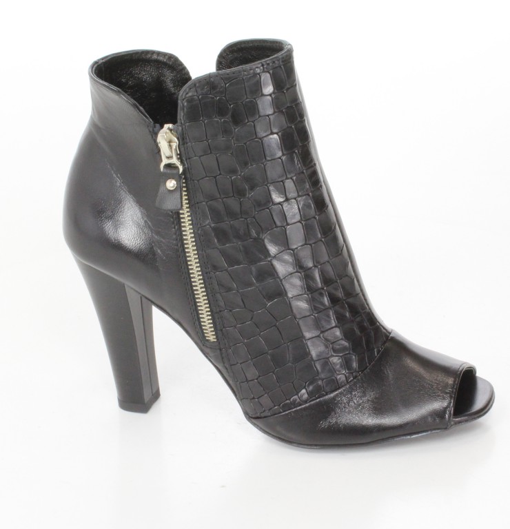 Carinii Botki B2540/980/C89 Czarny