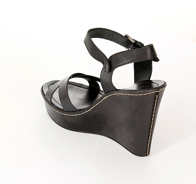 But-S Sandały Z305-E59-0W0 Cz/Ant