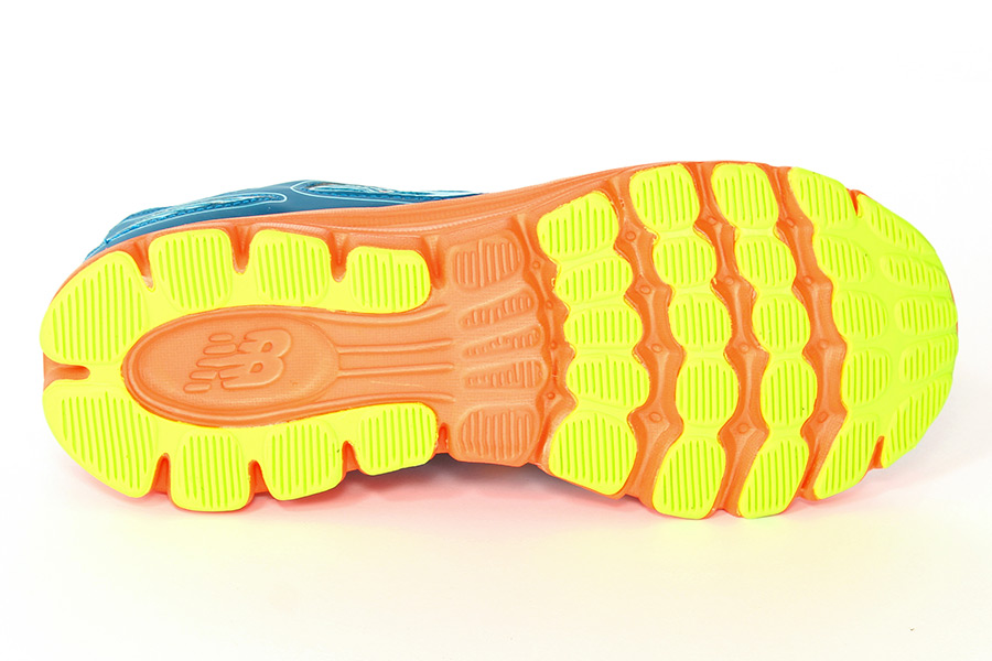 New Balance W690H03