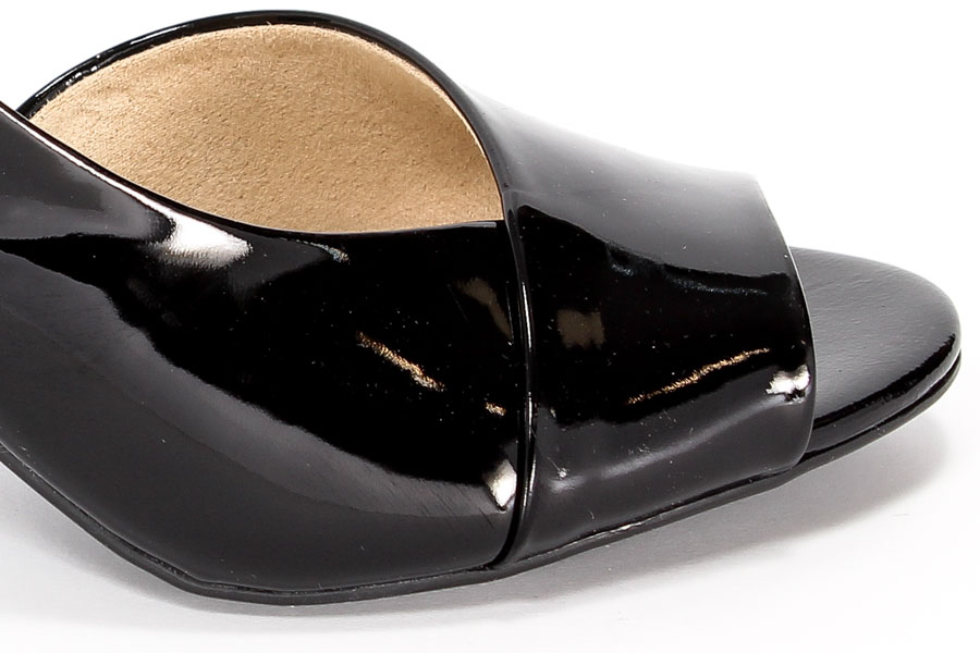 Sandały Caprice 9-28311-26 018 Black/Patent 