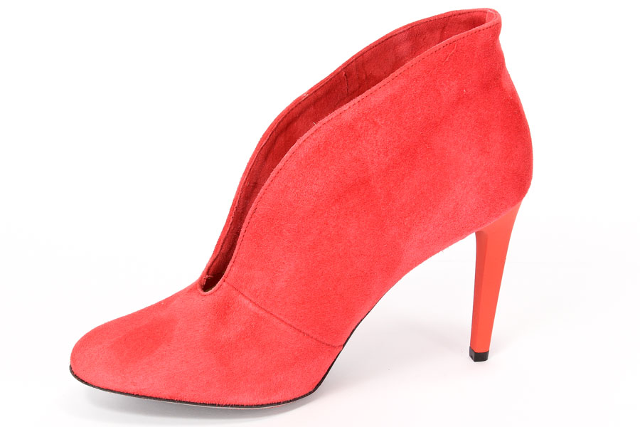 Botki Carinii B3255-F37-000-000-A92 Suede 0336 