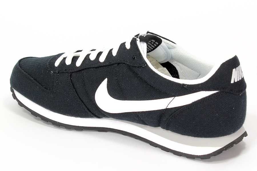 Nike genicco canvas deals