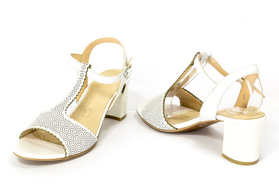 Sandały Caprice 9-28311-28 102 White Nappa