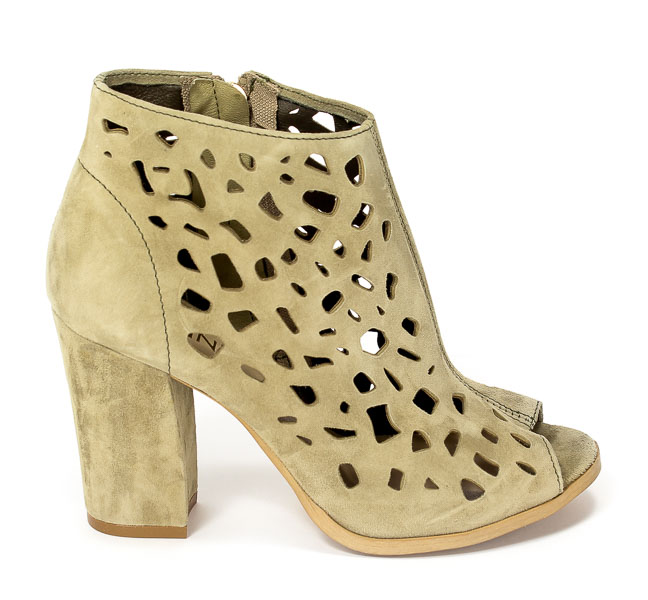 Botki Letnie Carinii B3976-I94-000-000-C36 Oliwka