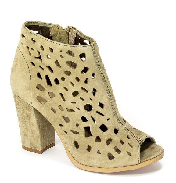 Botki Letnie Carinii B3976-I94-000-000-C36 Oliwka