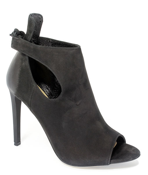 Botki Letnie Carinii B3896-360-000-000-B40 Czarny