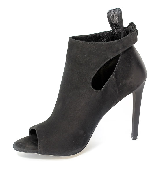 Botki Letnie Carinii B3896-360-000-000-B40 Czarny