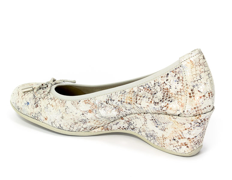 Półbuty Caprice 9-22451-28 112 Offwhite Re.Mu