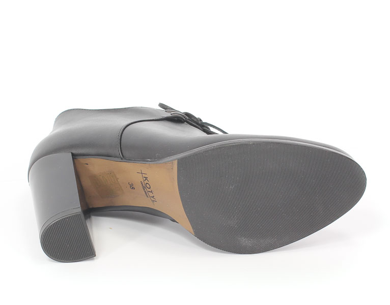 Botki Kotyl 9705 Czarny Lico