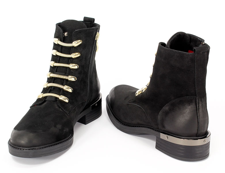 Trzewiki Carinii B4141-360-000-POL-C49 Czarny