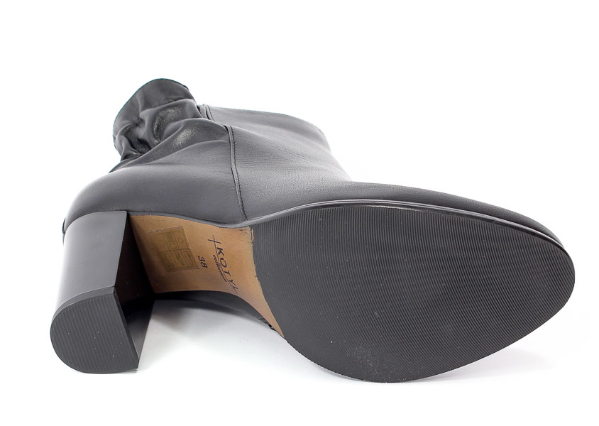 Botki Kotyl 9707 Czarny Lico