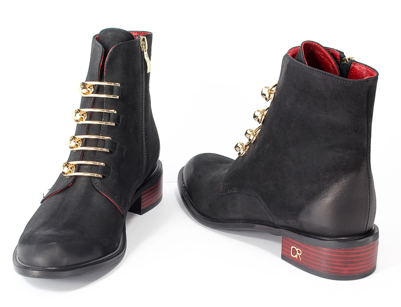 Trzewiki Carinii B4241-360-000-PSK-C58 Czarny