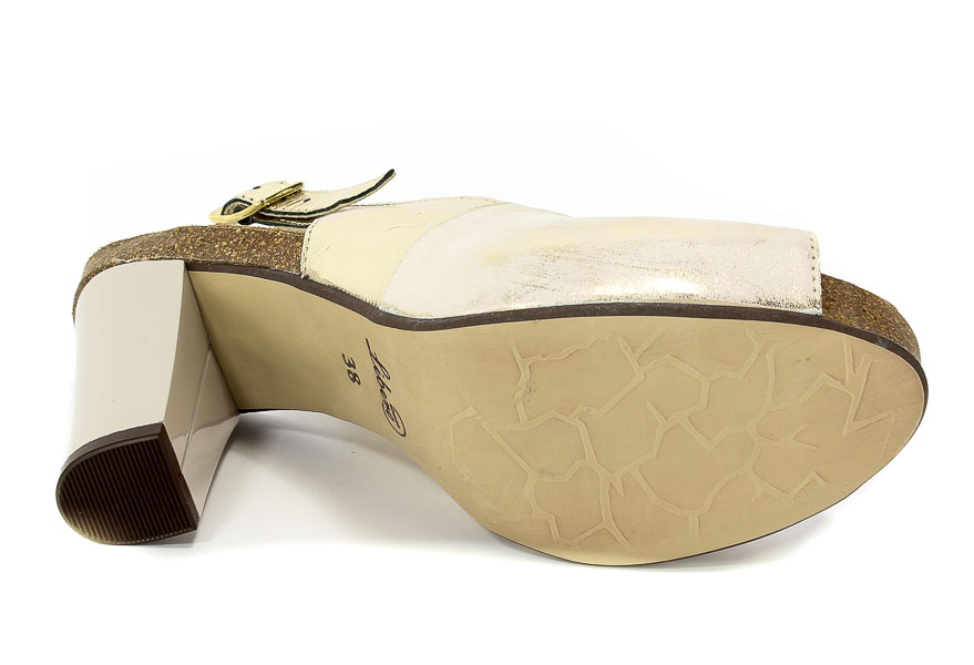 Sandały Libero 4750 100/111