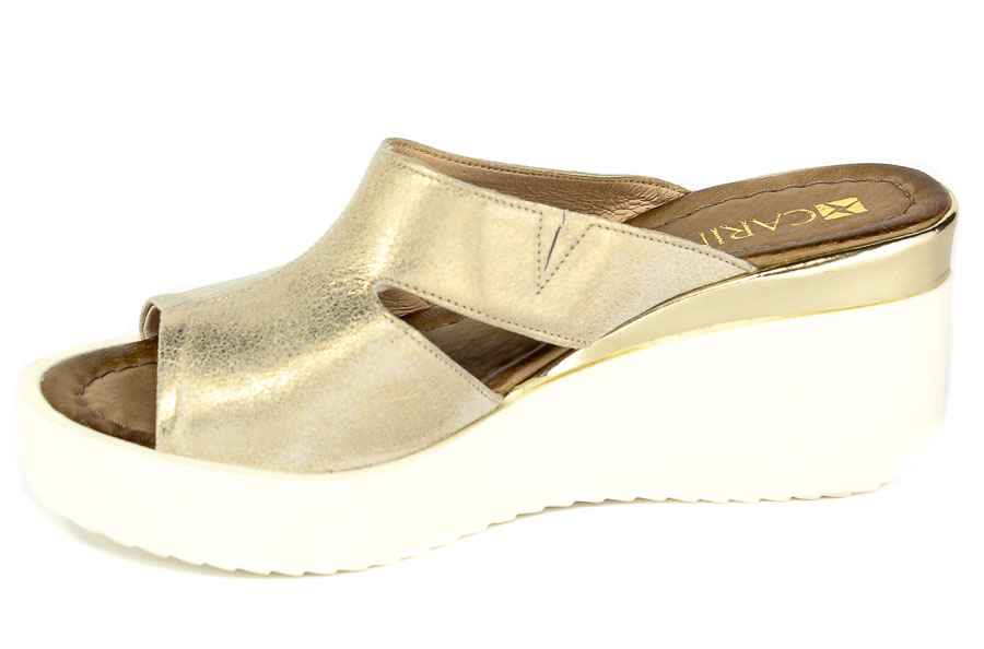 Klapki Carinii B4215-F76-J16-000-C69 Złoty