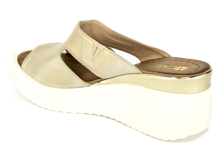 Klapki Carinii B4215-F76-J16-000-C69 Złoty