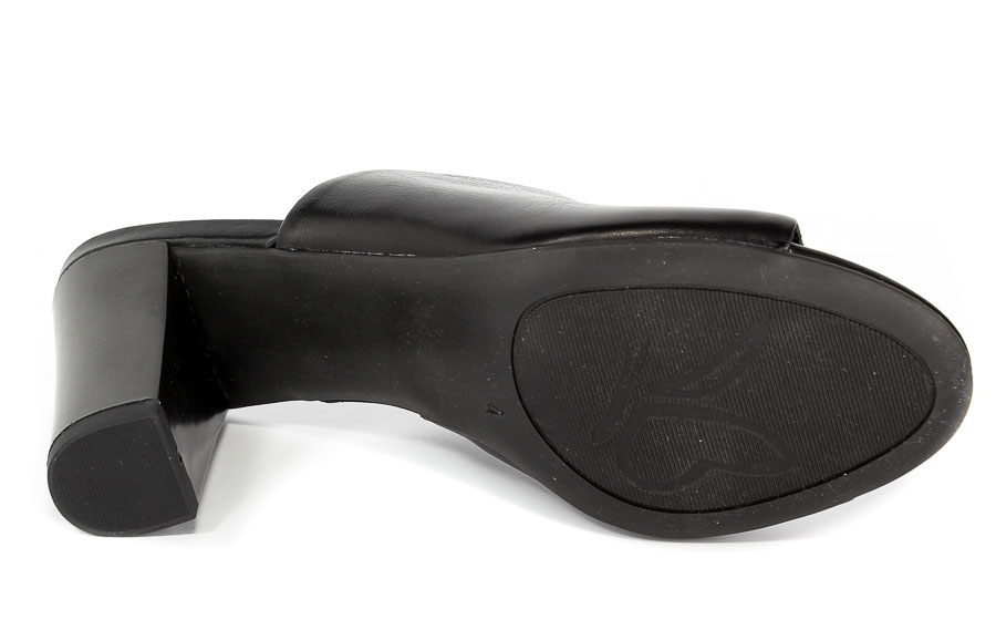 Klapki Caprice 9-27110-30 022 Black nappa