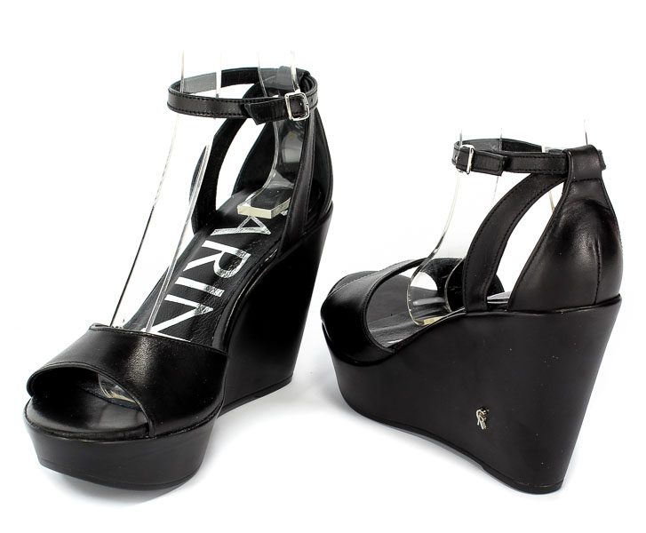 Sandały Carinii B4921-E50-000-000-C82 Czarny