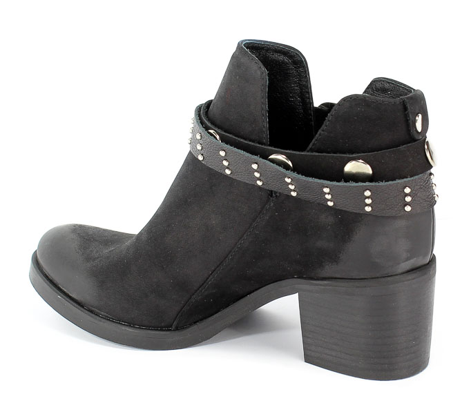 Botki Carinii B5138-360-J23-000-861 Czarny