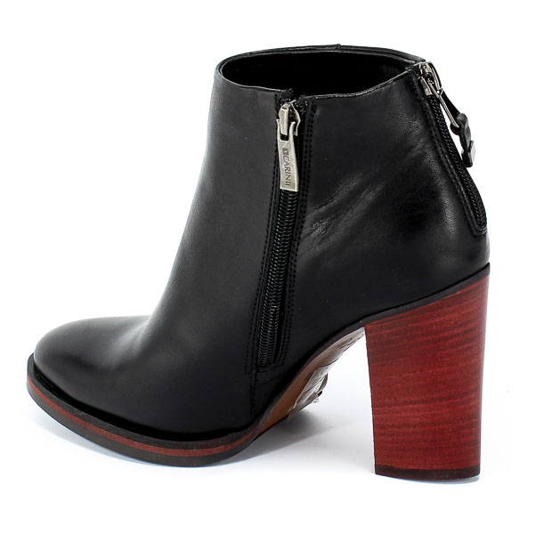 Botki Carinii B4089/B-M10-000-POL-B77 Czarny Skóra