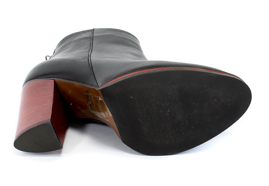 Botki Carinii B4089/B-M10-000-POL-B77 Czarny Skóra