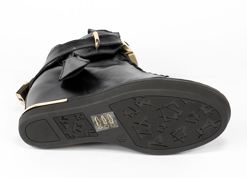 Sneakersy Carinii B5621-E50-000-B88Czary