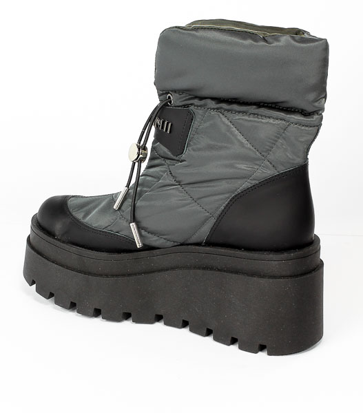 Botki Carinii B7968-R91-680-000-E67Czarny