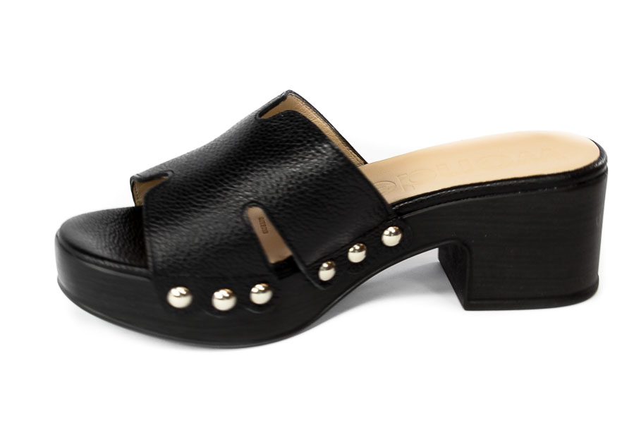 Klapki Wonders D-8821 Wild V Negro