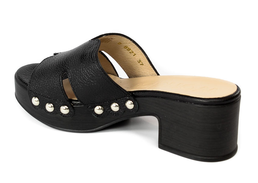Klapki Wonders D-8821 Wild V Negro