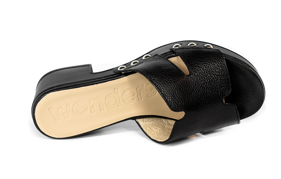 Klapki Wonders D-8821 Wild V Negro