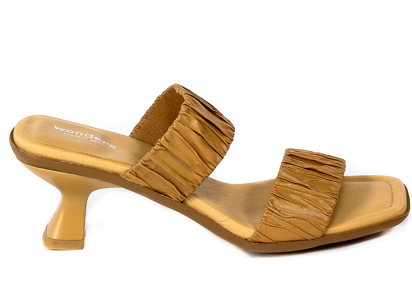 Klapki Wonders F-7802 Elast Frunci Camel