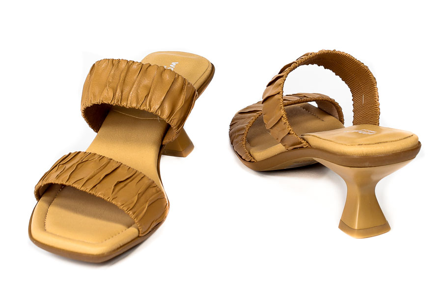 Klapki Wonders F-7802 Elast Frunci Camel