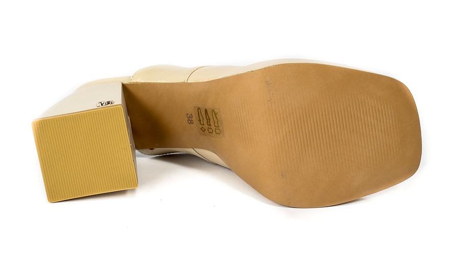 Klapki CheBello 2885-308-S189 Beżowe