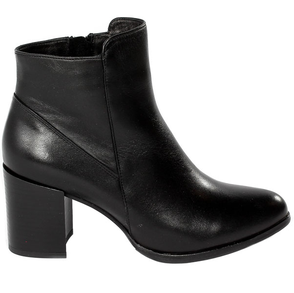Botki Acord 3621 501 Czarne Lico