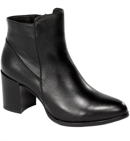 Botki Acord 3621 501 Czarne Lico